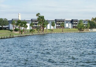 Sapphire Resort Apartments in Houston, TX - Foto de edificio - Building Photo