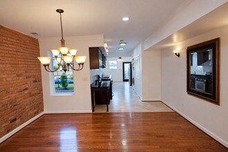 1933 4th St NE in Washington, DC - Foto de edificio - Building Photo