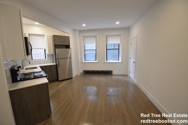 11 Queensberry St in Boston, MA - Building Photo - Building Photo