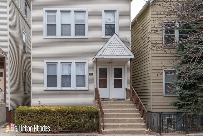 2616 N Marshfield Ave, Unit M00H