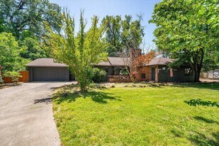 2551 S Waverly Ave in Redding, CA - Building Photo