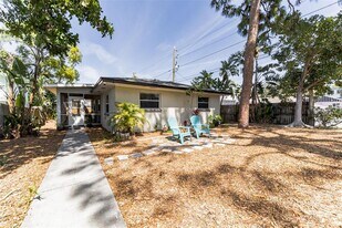 418 Lebeau St in Clearwater, FL - Building Photo