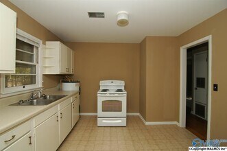 4110 Broyles Ave SW in Huntsville, AL - Building Photo - Building Photo