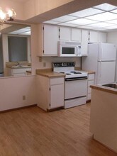 Picadilly Square in Omaha, NE - Building Photo - Interior Photo