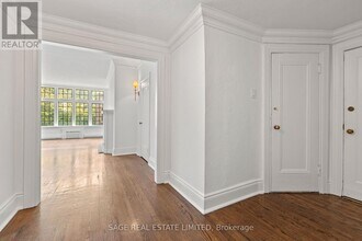 150 Balmoral Ave in Toronto, ON - Building Photo - Building Photo