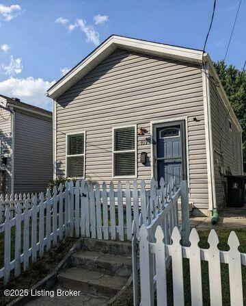 property at 939 Goss Ave