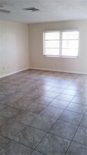 2519 Terry Ln in Sarasota, FL - Building Photo - Building Photo