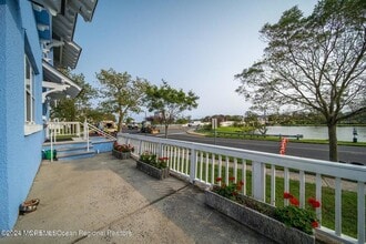 501 Sunset Ave, Unit Apt 4 in Asbury Park, NJ - Foto de edificio - Building Photo