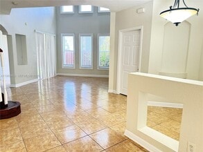 5081 SW 136th Terrace in Miramar, FL - Foto de edificio - Building Photo