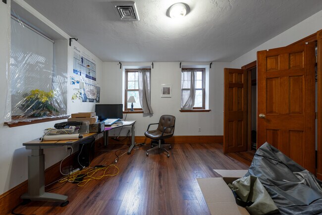 9 Austin Park, Unit 1 in Cambridge, MA - Foto de edificio - Building Photo