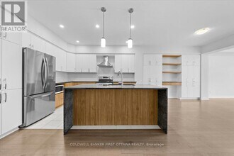 1015 Eider St in Ottawa, ON - Building Photo - Building Photo