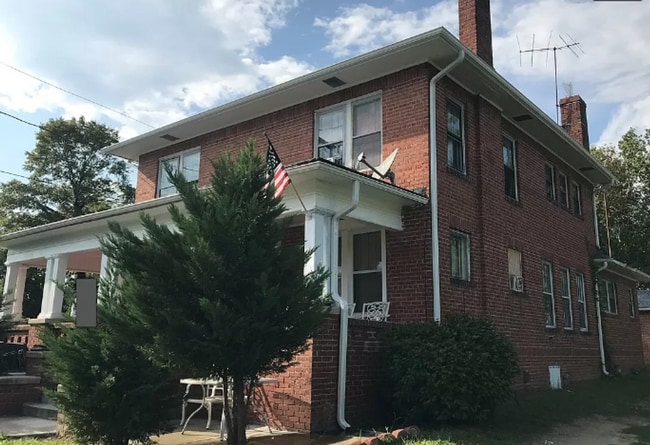 301 E Umstead St in Durham, NC - Building Photo - Building Photo