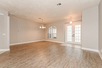 831 SW 3rd Ave in Cape Coral, FL - Building Photo - Building Photo