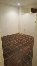 1006 S Carolina Ave SE, Unit English Basement in Washington, DC - Building Photo - Building Photo