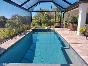 5531 Native Henna Ct in Sarasota, FL - Building Photo - Building Photo