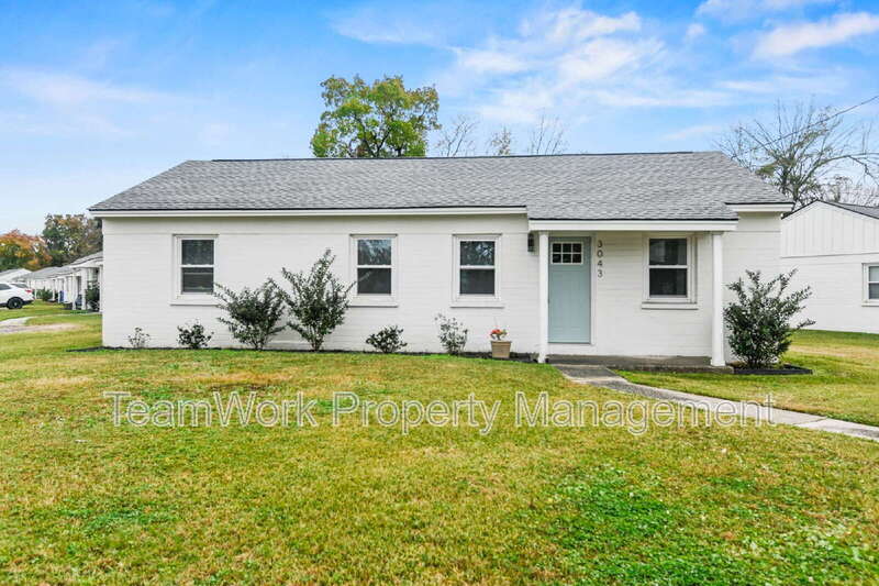 3043 Terry Dr in North Charleston, SC - Building Photo