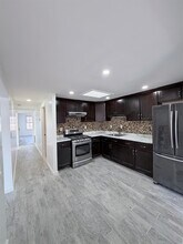5 Chopin Ct in Jersey City, NJ - Building Photo - Building Photo