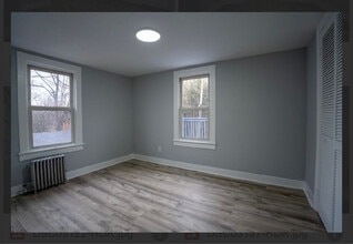 298-300 N Bridge St in Bridgewater, NJ - Building Photo - Building Photo