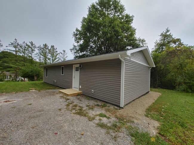 71 Pomeroy Rd in Athens, OH - Building Photo - Building Photo