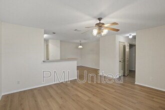 2335 N Elm St in Denton, TX - Building Photo - Building Photo