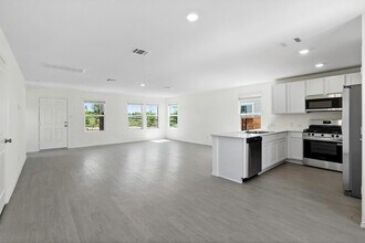 331 Bugbee in Kyle, TX - Building Photo - Building Photo