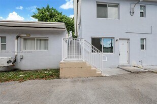 1145 NW 3rd St in Miami, FL - Building Photo