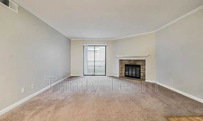 8225 E Fairmount Dr in Denver, CO - Building Photo - Building Photo