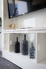 12607 Larchmere Blvd in Cleveland, OH - Foto de edificio - Building Photo