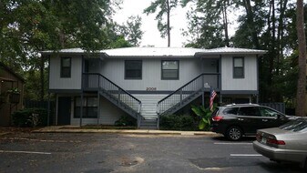 2006 Bradford Ct in Tallahassee, FL - Building Photo