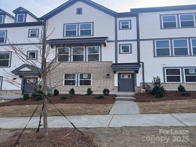 2328 Donnelly Hls Ln in Charlotte, NC - Building Photo - Building Photo