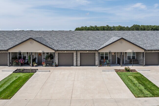 Logan West Apartments in Rogersville, MO - Building Photo - Building Photo