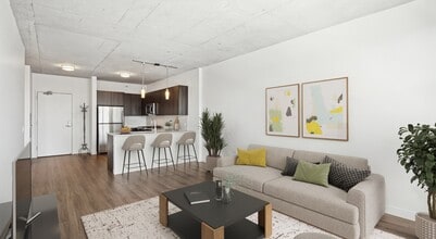 942 W Huron St, Unit 602 in Chicago, IL - Building Photo - Building Photo