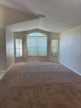 11017 Crystal Glen Blvd in Orlando, FL - Building Photo - Building Photo