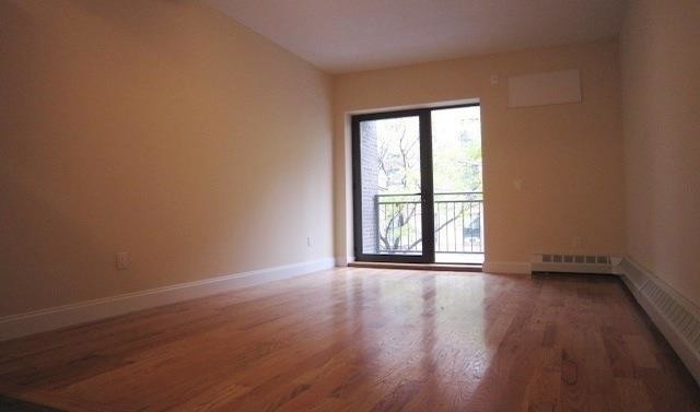 447 W 47th St-Unit -7 in New York, NY - Building Photo