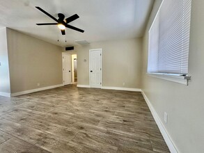 8636 Mettler Dr in El Paso, TX - Building Photo - Building Photo