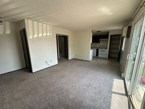 1525 12th St NW in Minot, ND - Building Photo - Building Photo