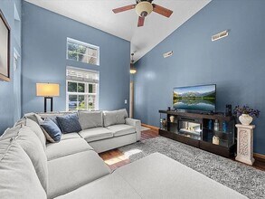 158 Bridgewater Trl in Hudson, WI - Foto de edificio - Building Photo