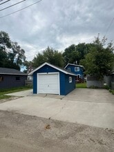 1006 Walnut St in Grand Forks, ND - Building Photo - Building Photo