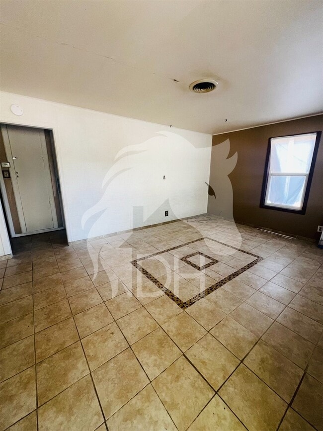 1818 N Washington St in Enid, OK - Building Photo - Building Photo