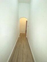 238-03 Braddock Ave in Queens, NY - Foto de edificio - Building Photo