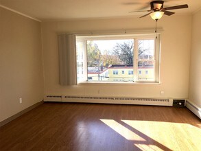 2040 W Saunders Ave-Unit -305 in St. Paul, MN - Building Photo - Building Photo