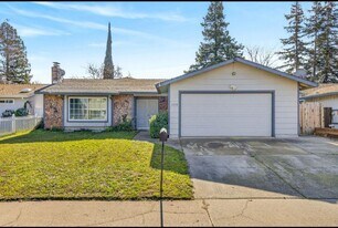 3376 Hartselle Way in Sacramento, CA - Building Photo