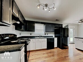 2012 King Arthur Cir in Alabaster, AL - Building Photo - Building Photo