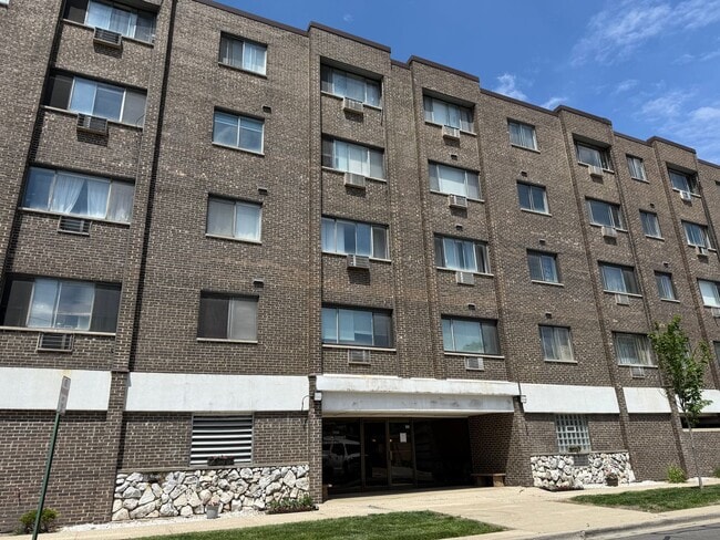 property at 7650 W Altgeld St