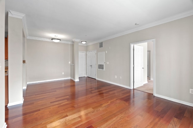4860 Eisenhower Ave in Alexandria, VA - Building Photo - Building Photo