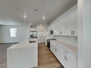 4552 Camden Bridge St in Las Vegas, NV - Foto de edificio - Building Photo