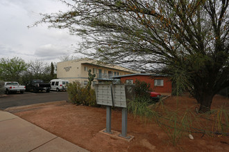 Randolph Place Apartments in Tucson, AZ - Building Photo - Building Photo