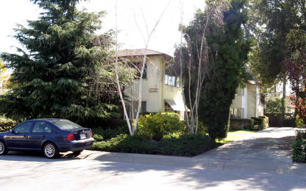 343 Waverley St in Menlo Park, CA - Building Photo - Building Photo