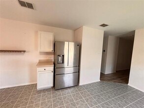 4004 Shawnee Trail in Heartland, TX - Building Photo - Building Photo