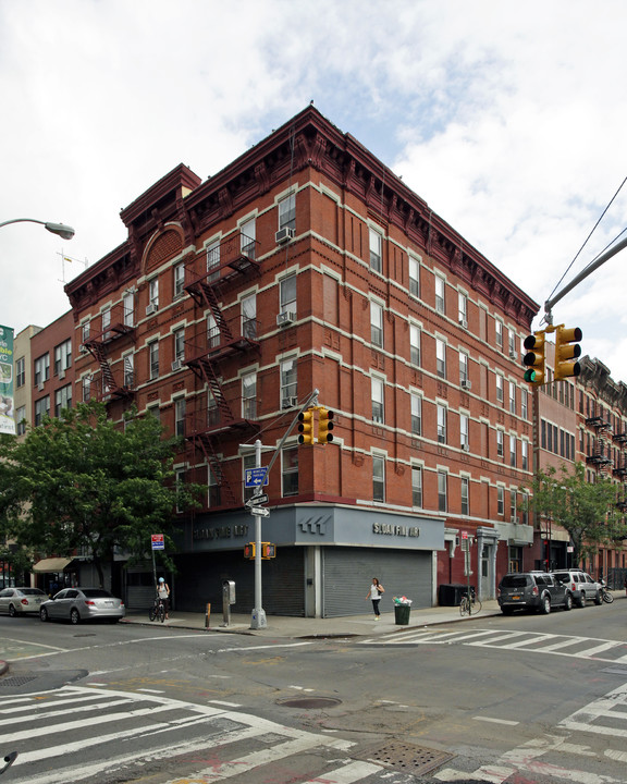 128 Rivington St in New York, NY - Building Photo